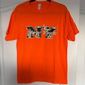 ☘️2/$15☘️Brand New Mens T Size M